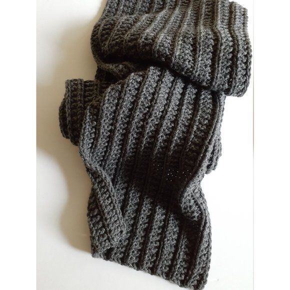 Silver gray acrylic shawl knitted - Picture 6 of 9